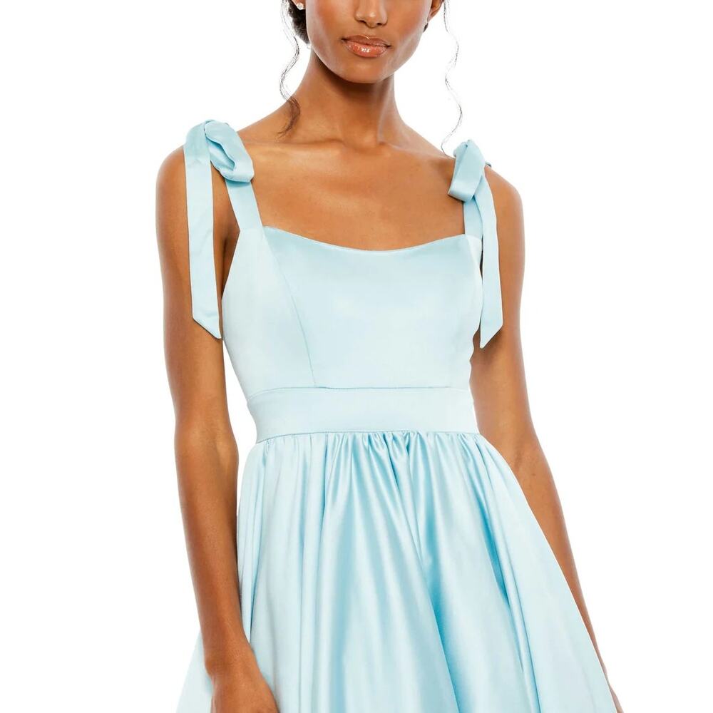 Mac Duggal Light Blue Formal Gown
Size 6 NWT Bow Strap Prom Evening Dress #67981